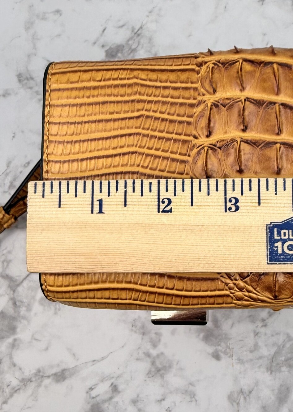 Women's Lizard-Embossed Leather Crossbody Bag - Tan